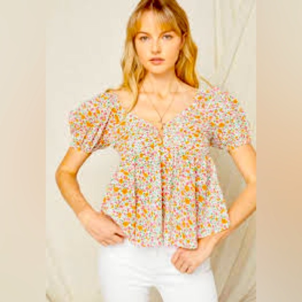 Entro Vibrant Floral Puff Sleeve V Wire Blouse size Medium Smocked Back